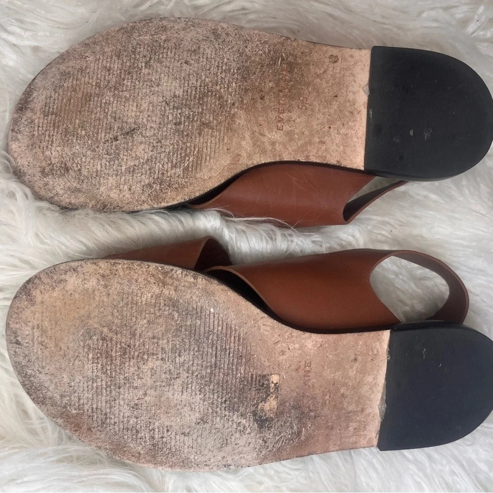 Everlane Chestnut Leather Sandals - Picture 3 of 3